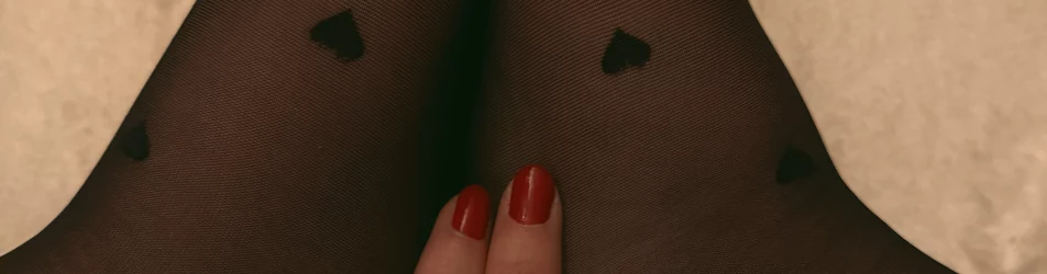 Cover photo of ellyredfoxx