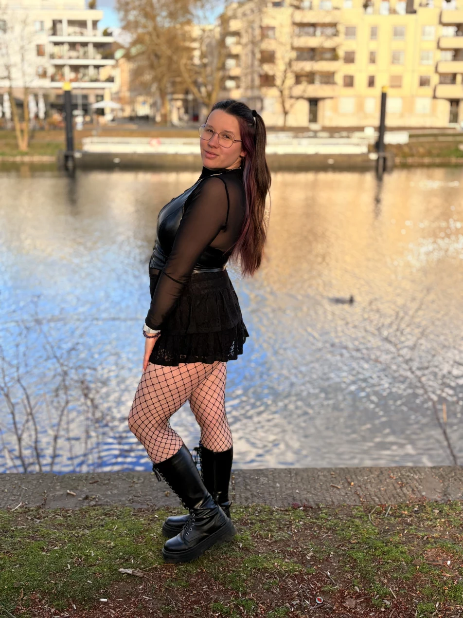 Cover photo of kinky_vixlet