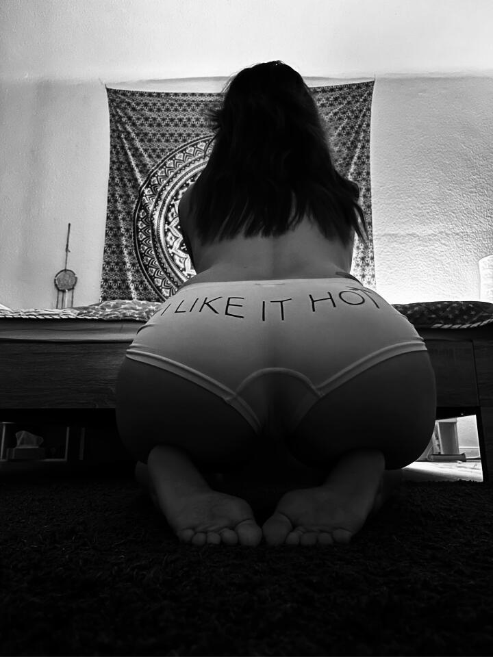 Cover photo of larajennycroft