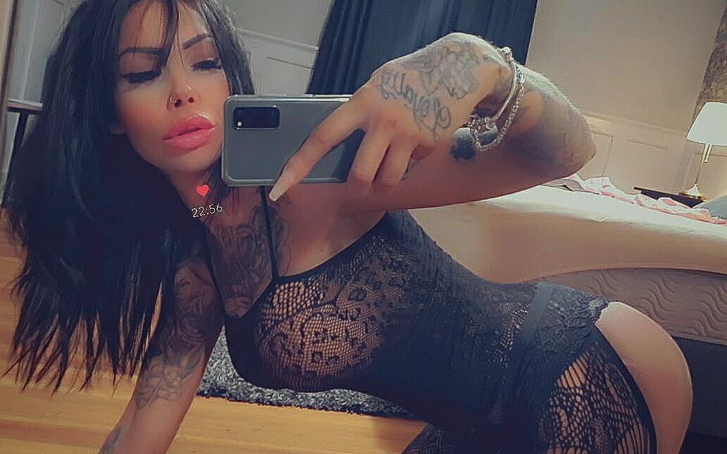 Cover photo of mi_cherry